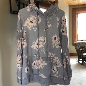 Women’s hooded long sleeve shirt